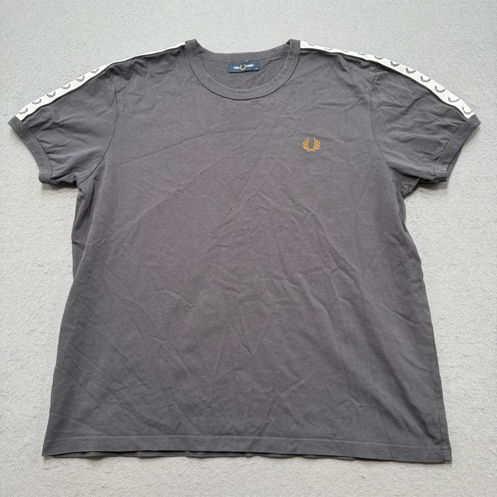 Fred Perry T-Shirt Men's XL Gray Laurel Wreath Tape Logo Short Sleeve Sportswear